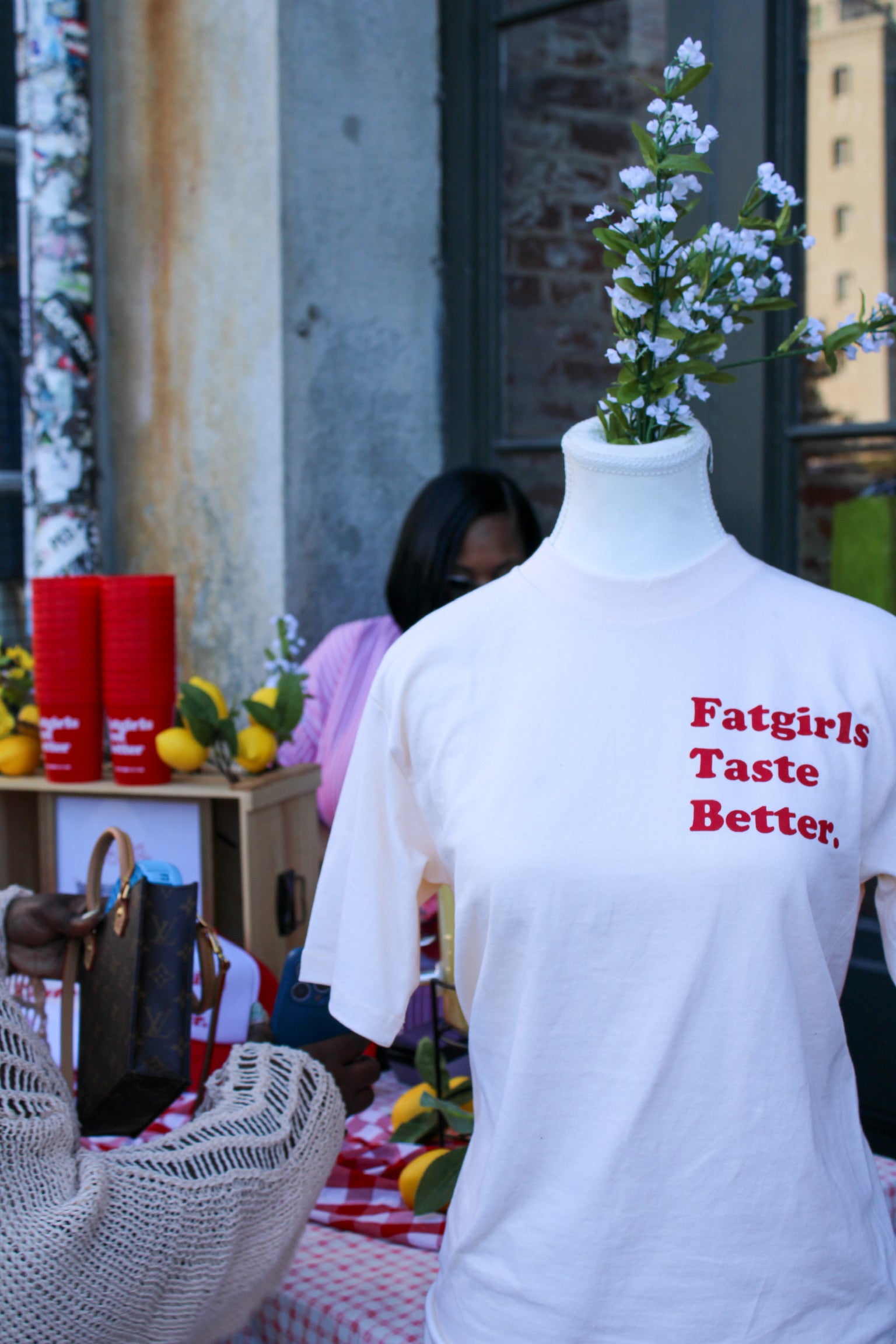 T-SHIRT